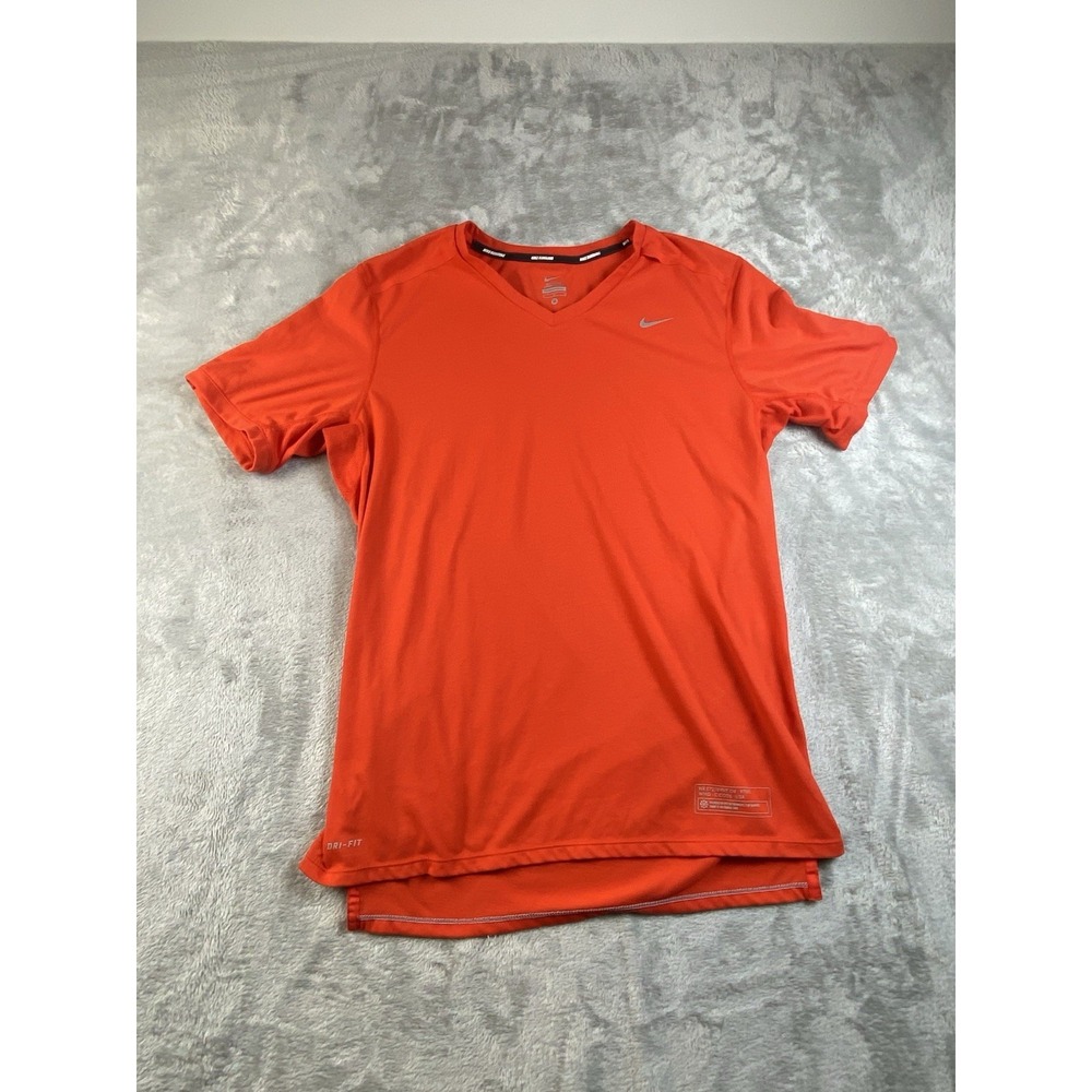 Nike Running T-Shirt‎ Men Medium Red V-Neck Swoosh Logo Back Zip Pocket
